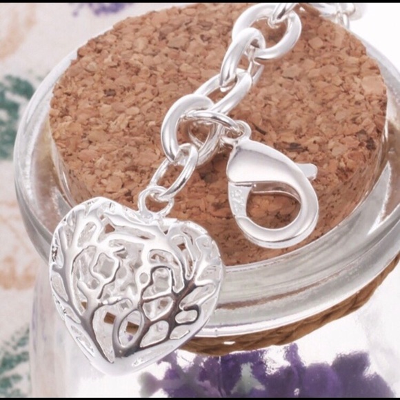 Sweetheart Hollow Heart Bracelet - Picture 3 of 5