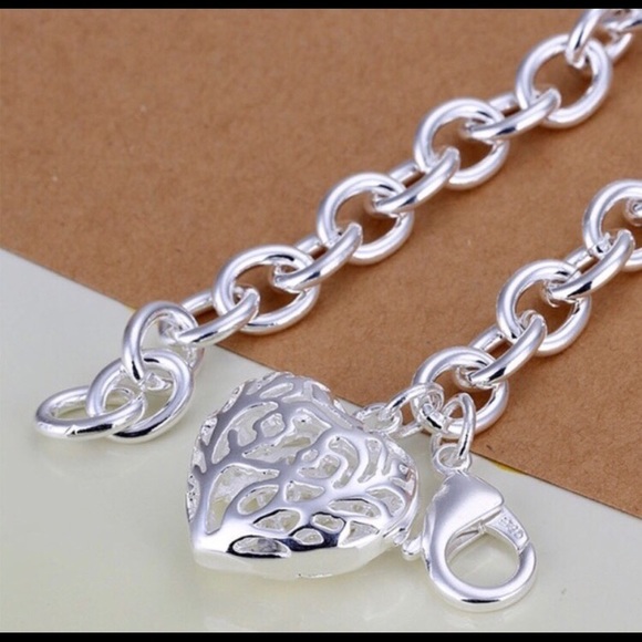 Sweetheart Hollow Heart Bracelet - Picture 4 of 5