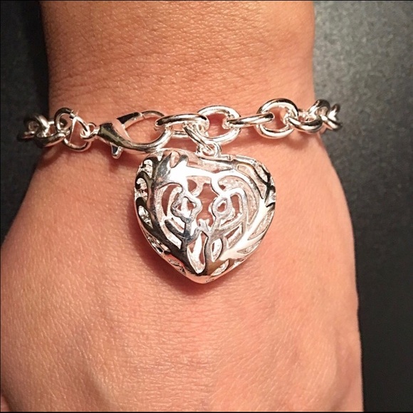 Sweetheart Hollow Heart Bracelet - Picture 5 of 5