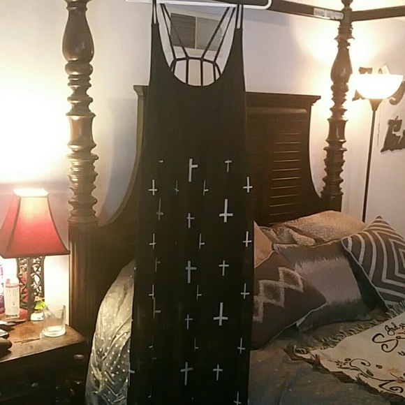 Material Girl Cross Maxi Dress - Picture 1 of 4