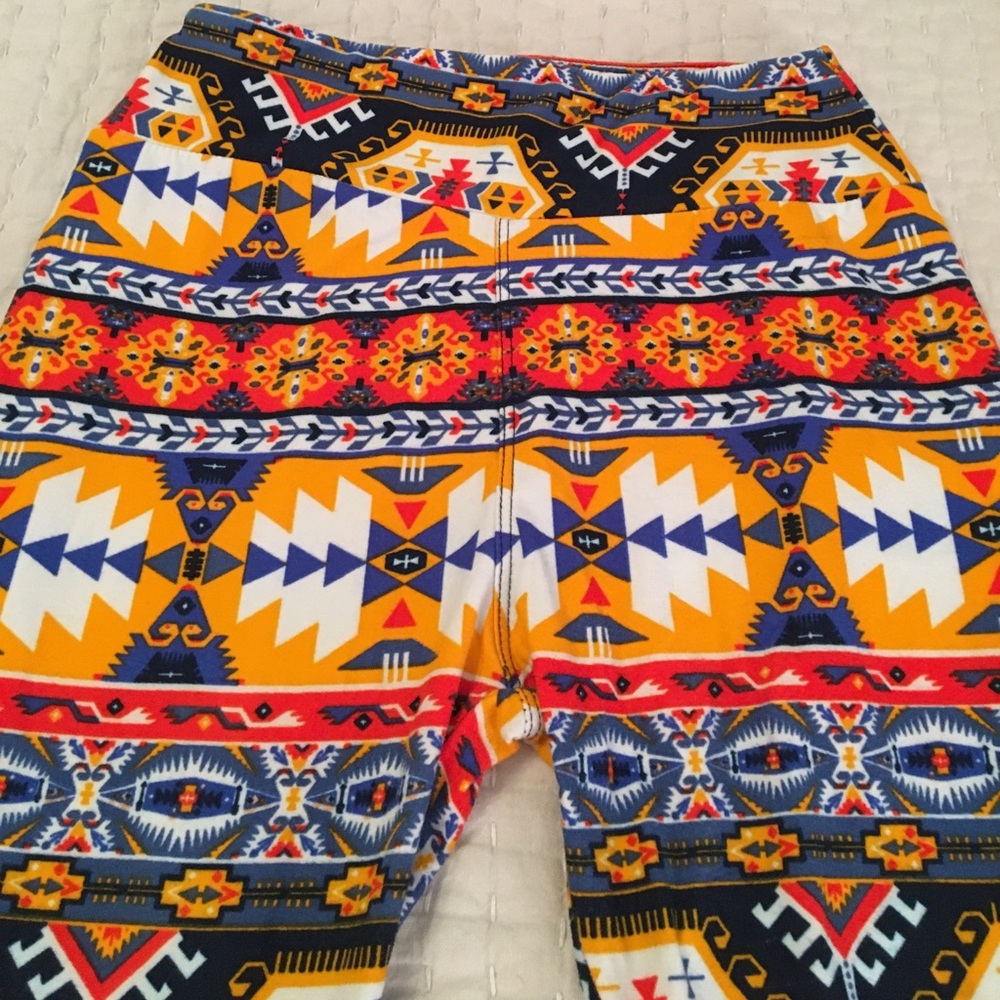 Multi colored tribal print Lularoe leggings OS
