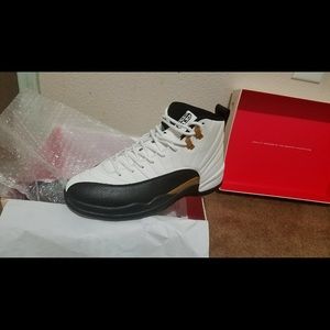 Athletic Jordan 13's  new year size 10.5