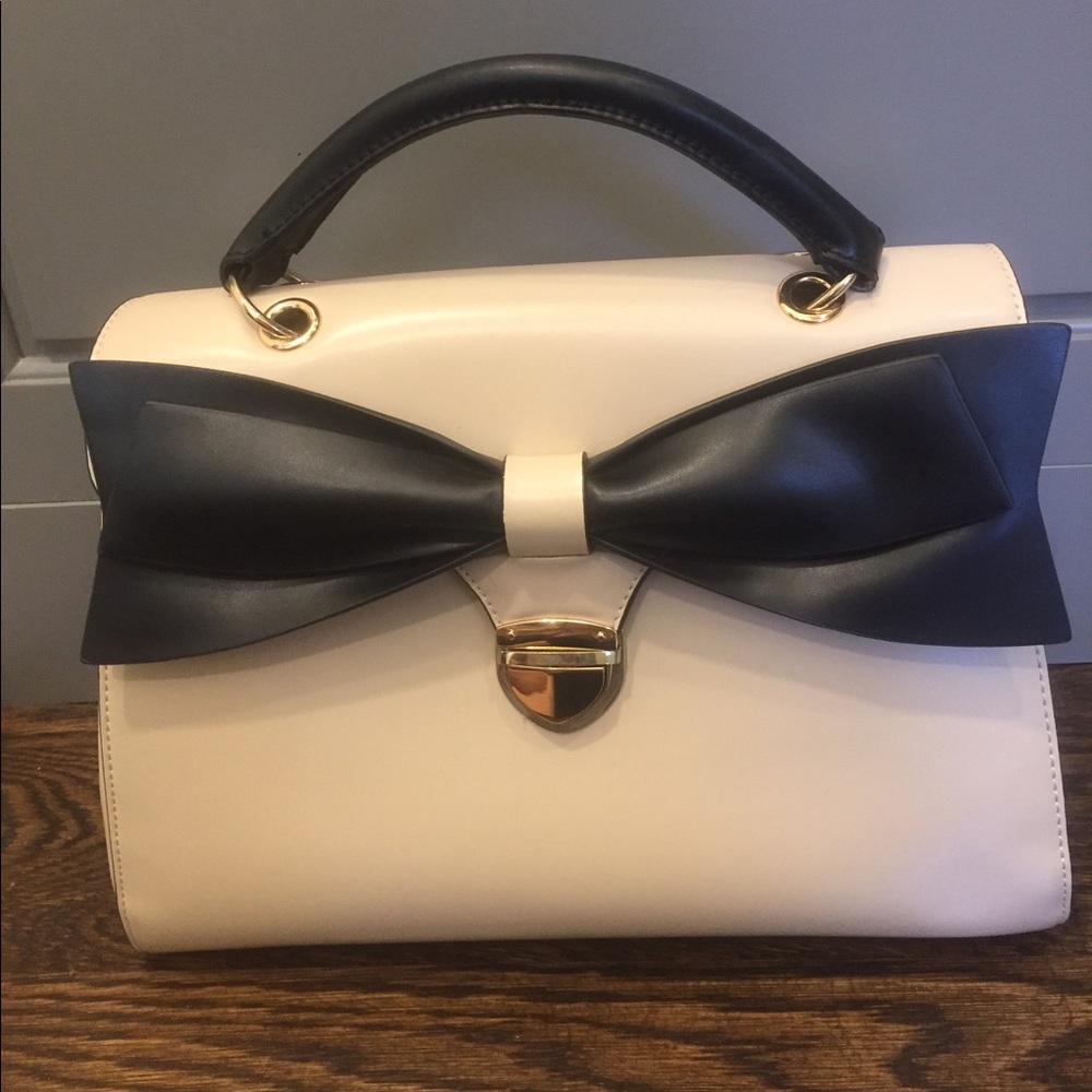 Black and Cream purse
