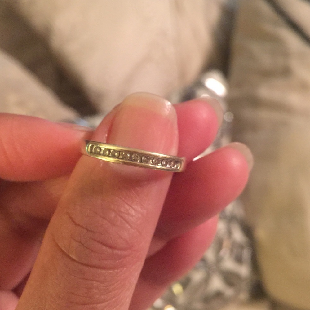 Sz 7 diamond wedding band 10k