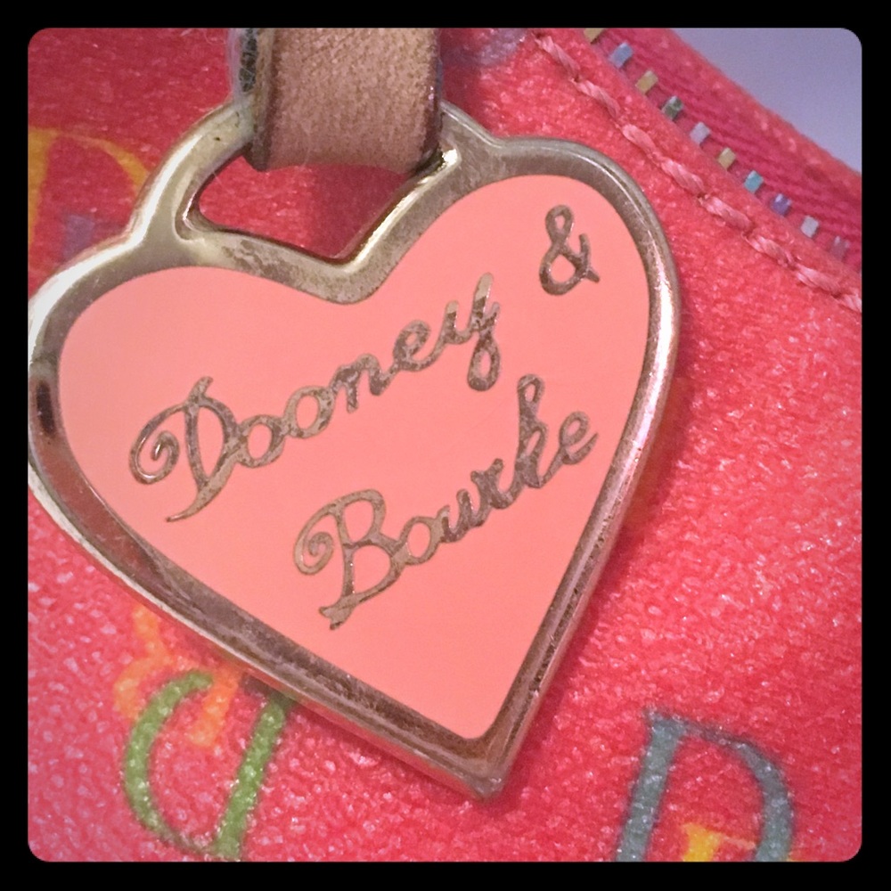 Dooney & Bourke bucket purse