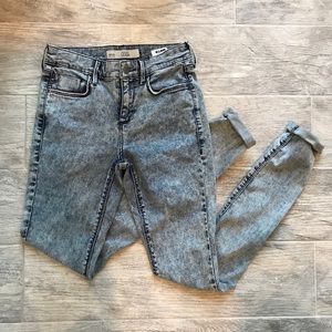 🌹Topshop Moto: Leigh Acid Wash Jeans🌹