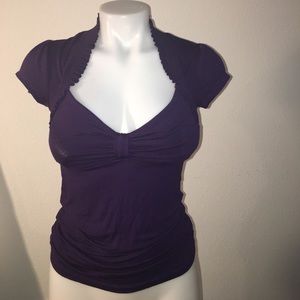 V neck short sleeve shirt