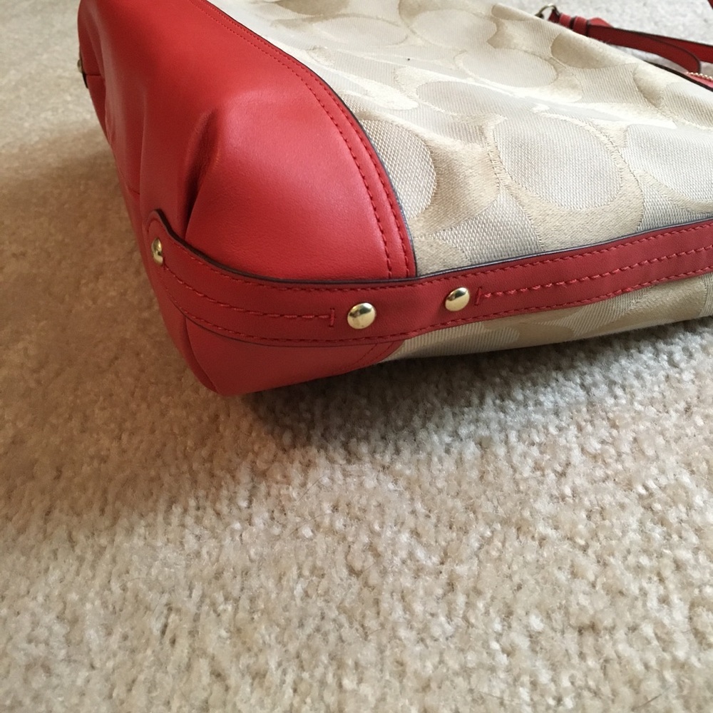 Authentic Coach Handbag - Picture 5 of 5