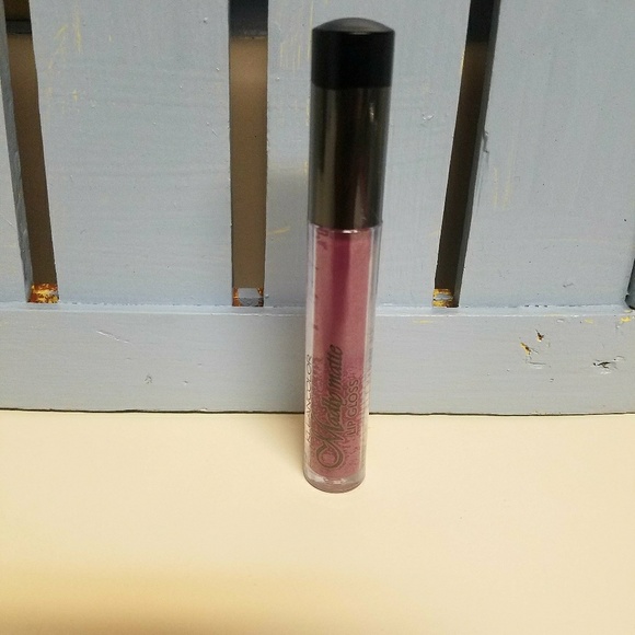 Rosewine long lasting matte lipgloss - Picture 3 of 3