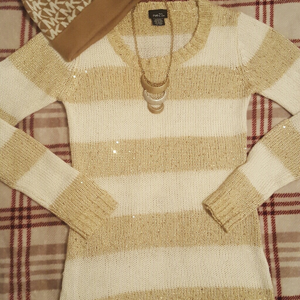 RUE21 Sweater Weather🚩