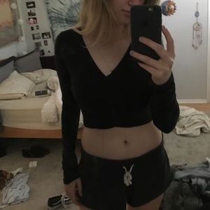Abercrombie black cross front long sleeve crop top