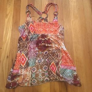 delias patterned tank