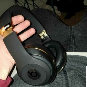 Beats Studio Wireless 2.0