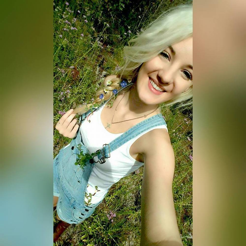 Meet your Posher, Madelaine