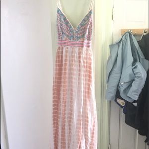 Flowy maxi dress for summer