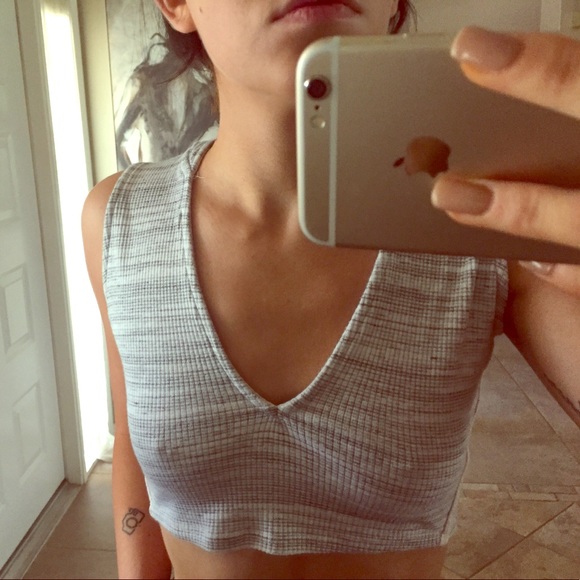 Grey crop top with hood - Picture 1 of 1