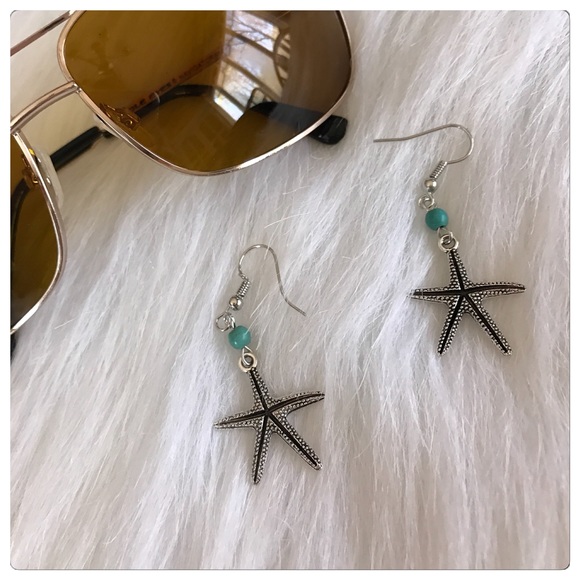 Boutique Jewelry - 💐NWT Beachy Turquoise Silver/Starfish Earrings