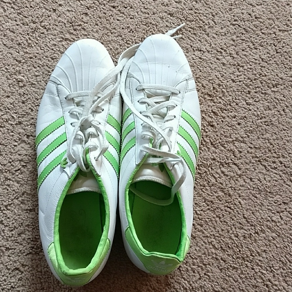 Slim Adidas sneakers