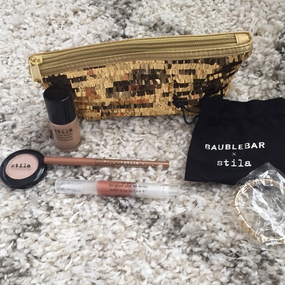 Stila Other - [Stila] 🎉🎉HOST PICK"best of kitten" makeup set