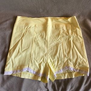 Charlotte Russe yellow shorts white lace trim (M)