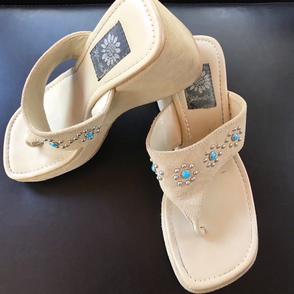 73 off Yellow Box Shoes Yellow Box Platform "Laredo" Suede Sandal