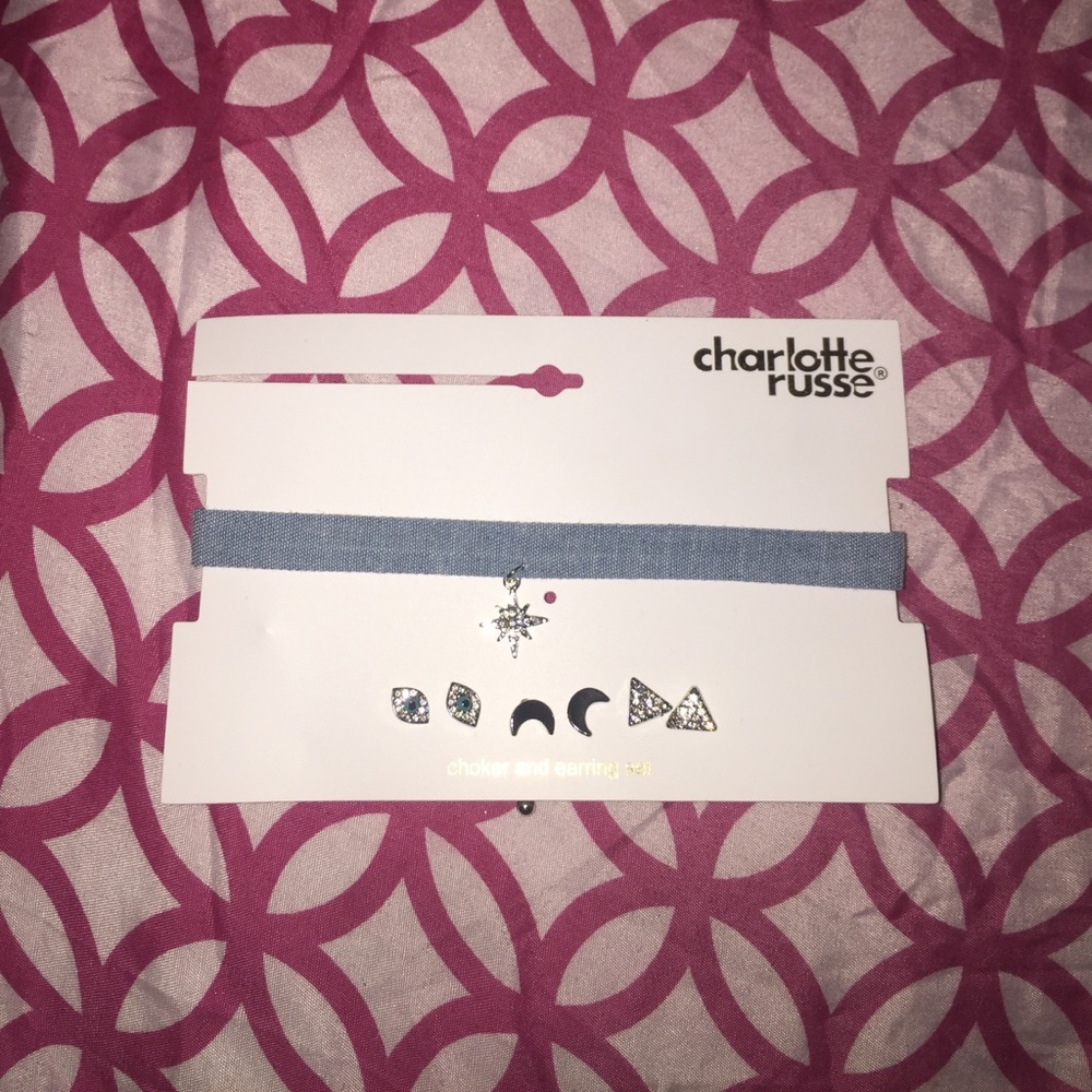 Denim choker + 3 pairs of earrings
