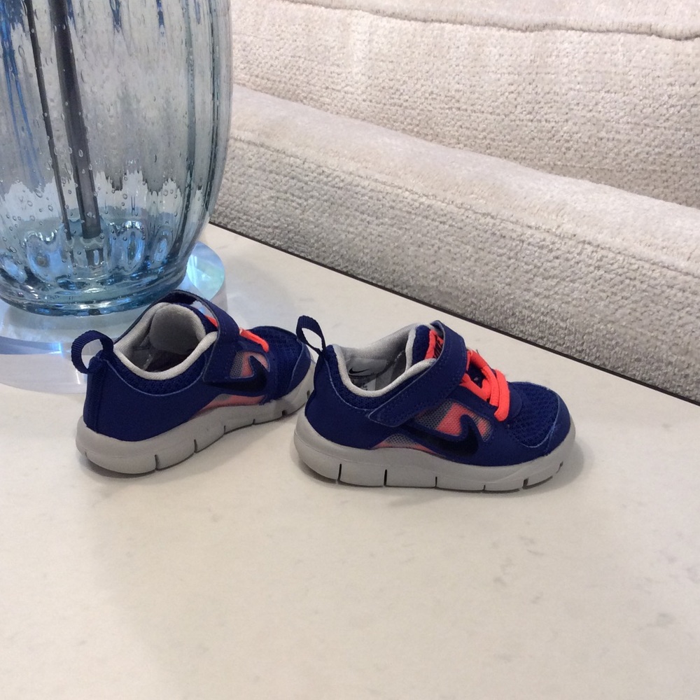 Nike Tennis Shoes Size 5C