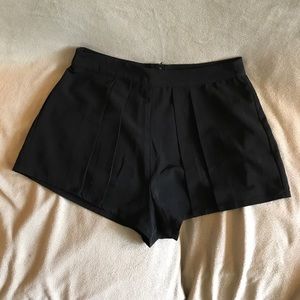 Forever 21 black pleated front dress shorts (M)