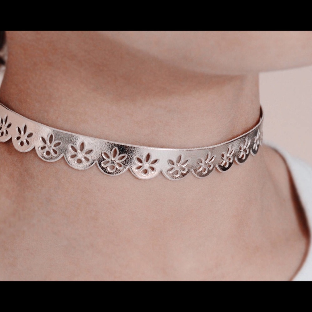 ๐๐ผ๐ธ๐บ๐ธ๐ผ CHOKERS - ROSE GOLD FLORAL LASER-CUT - Picture 3 of 5