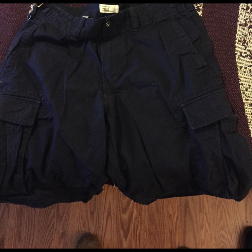 Gap cargo shorts