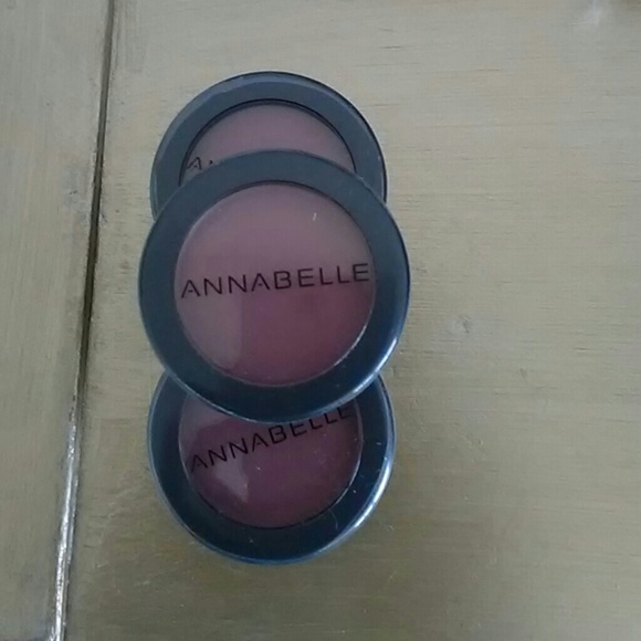 Cosmetics - Picture 3 of 8