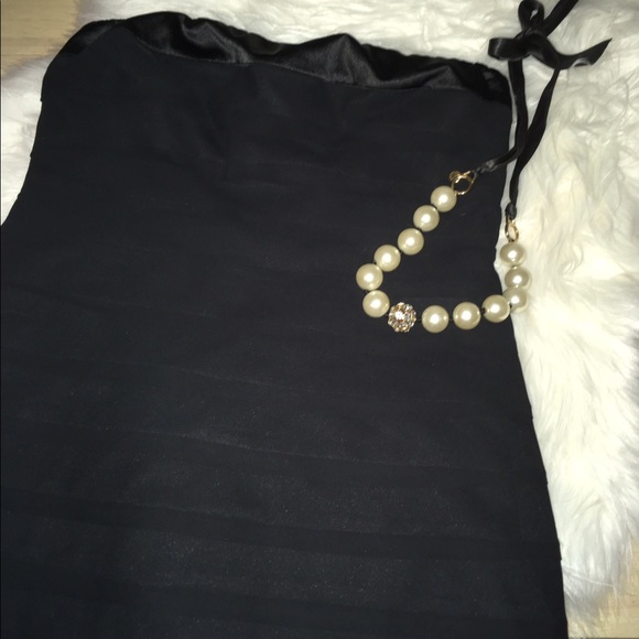 The Limited Black Tiered Dress - Picture 3 of 7