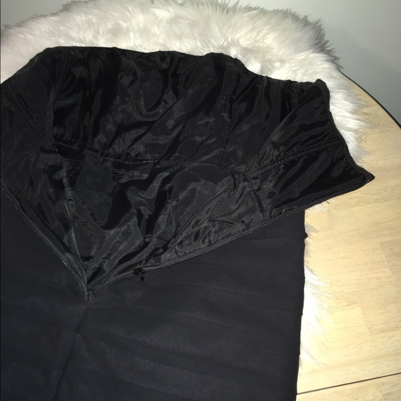 The Limited Black Tiered Dress - Picture 4 of 7