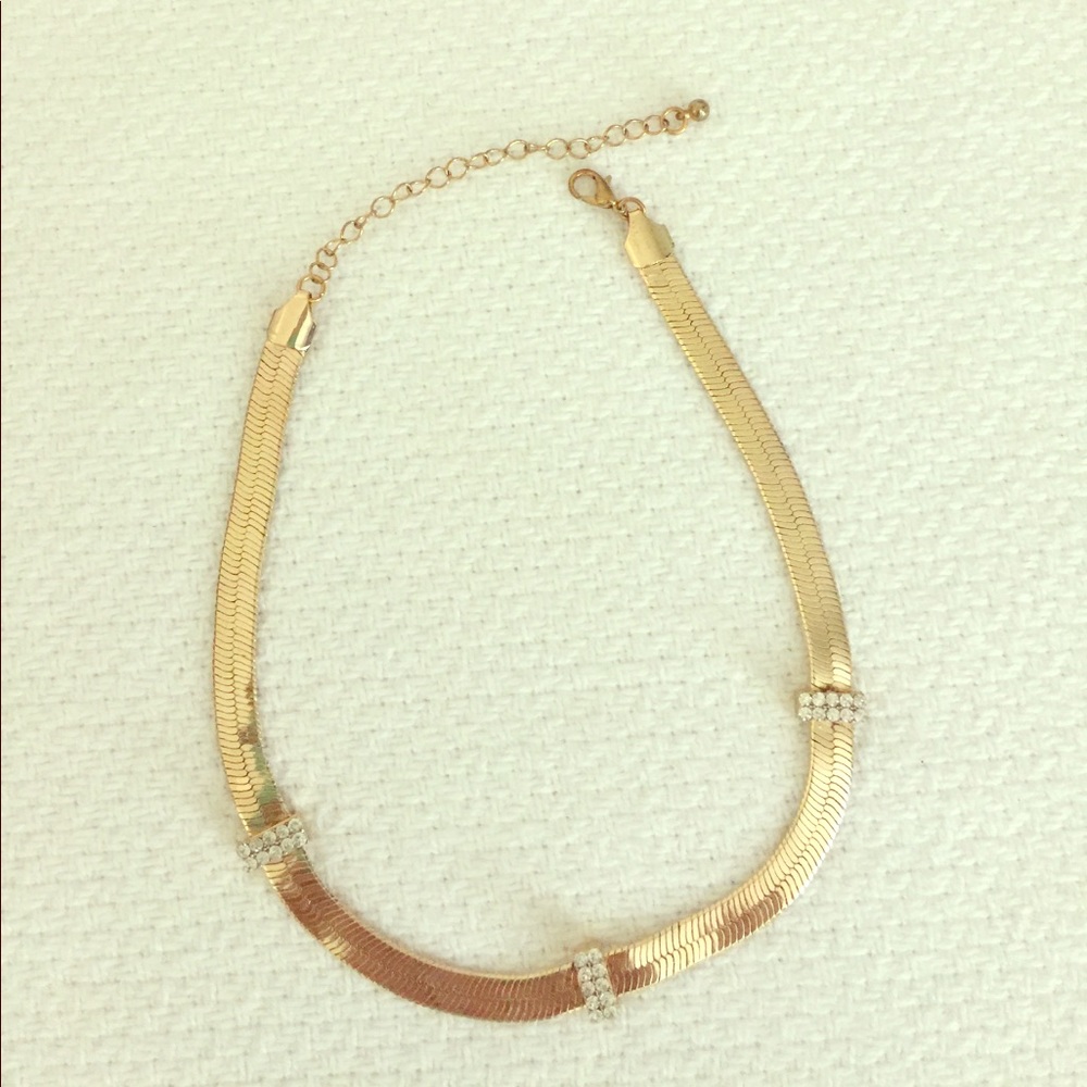 Beautiful chocker with brilliants