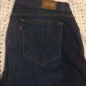 Levi's blue jeans size 16