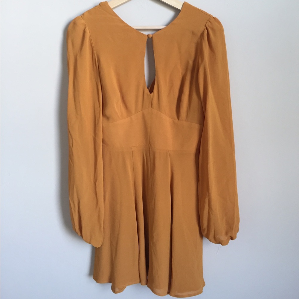 ✨REFORMATION 40'S STYLE DRESS✨