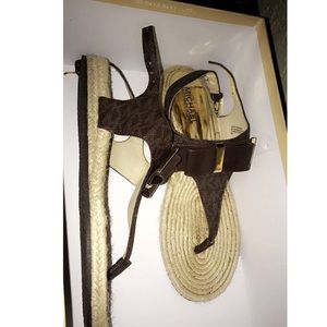 Michael Kors Sandles "MEG THONG" size 8