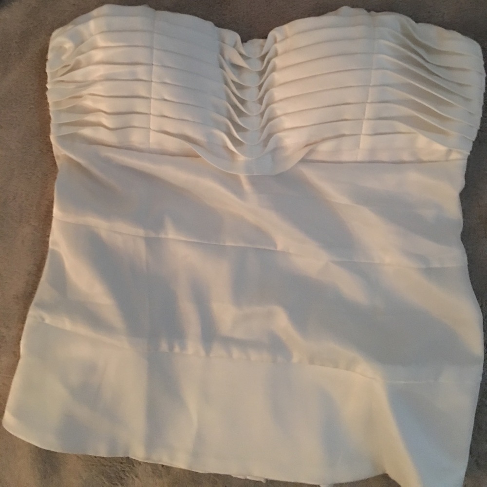WHITE DRESS TOP SIZE MEDIUM BEBE TOP TAG MISSING