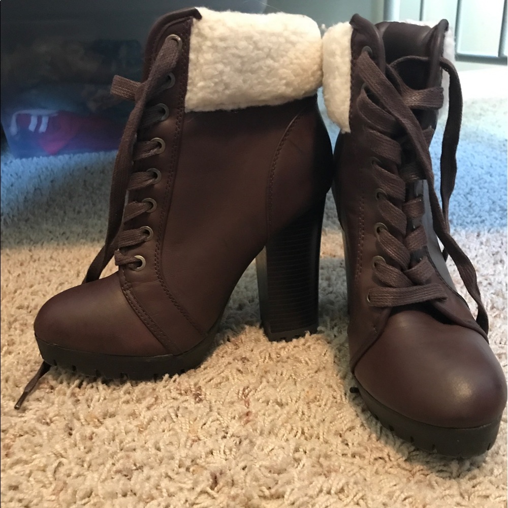 Brown winter booties!