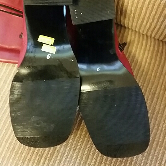 Boots - Picture 2 of 4