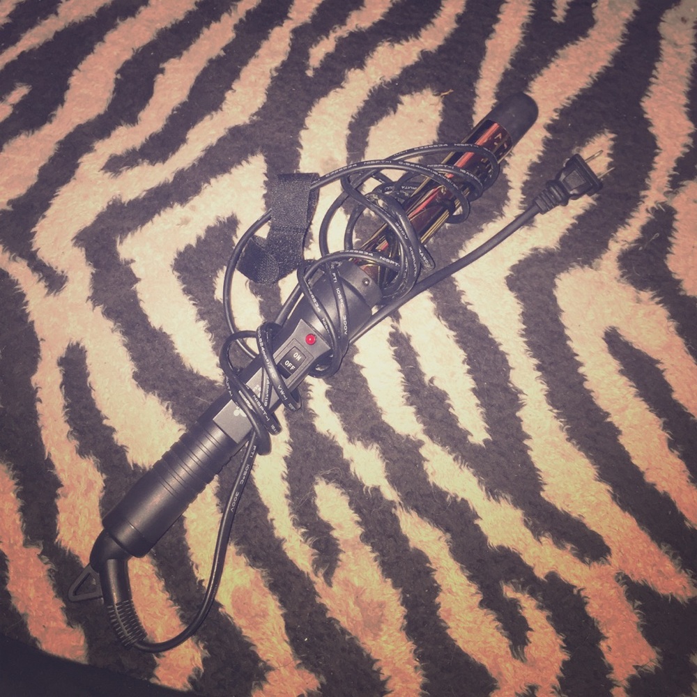 Wand curler.