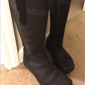 Black keen rain/snow boots