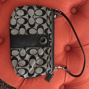 COACH - Large Wristlet