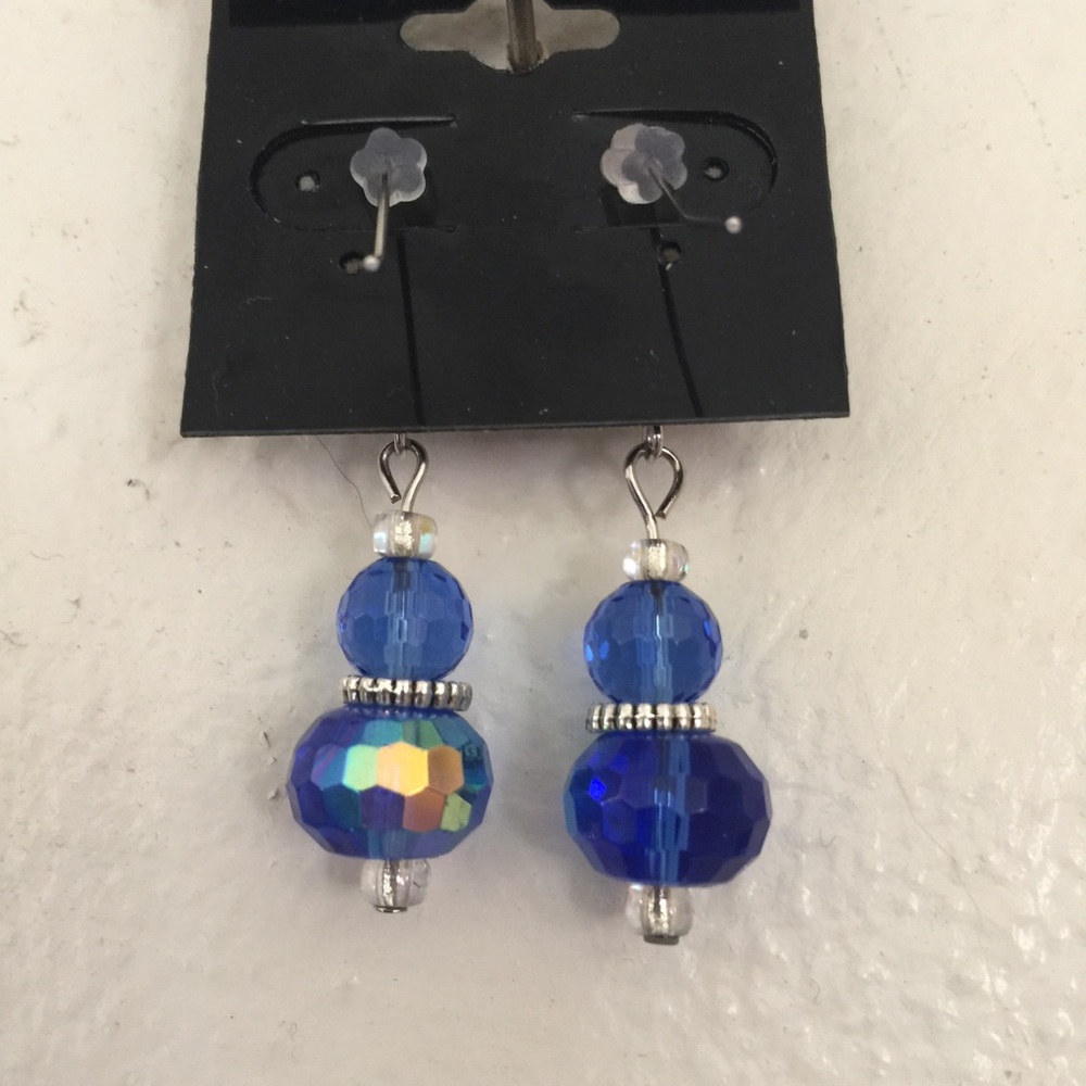 💙Blue Bead Dangly Earrings - Picture 2 of 2