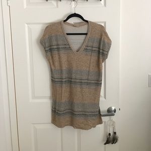 ZARA V NECK TUNIC SIZE SMALL. WORN ONCE! ZARA V NECK TUNIC SIZE SMALL. WORN ONCE!