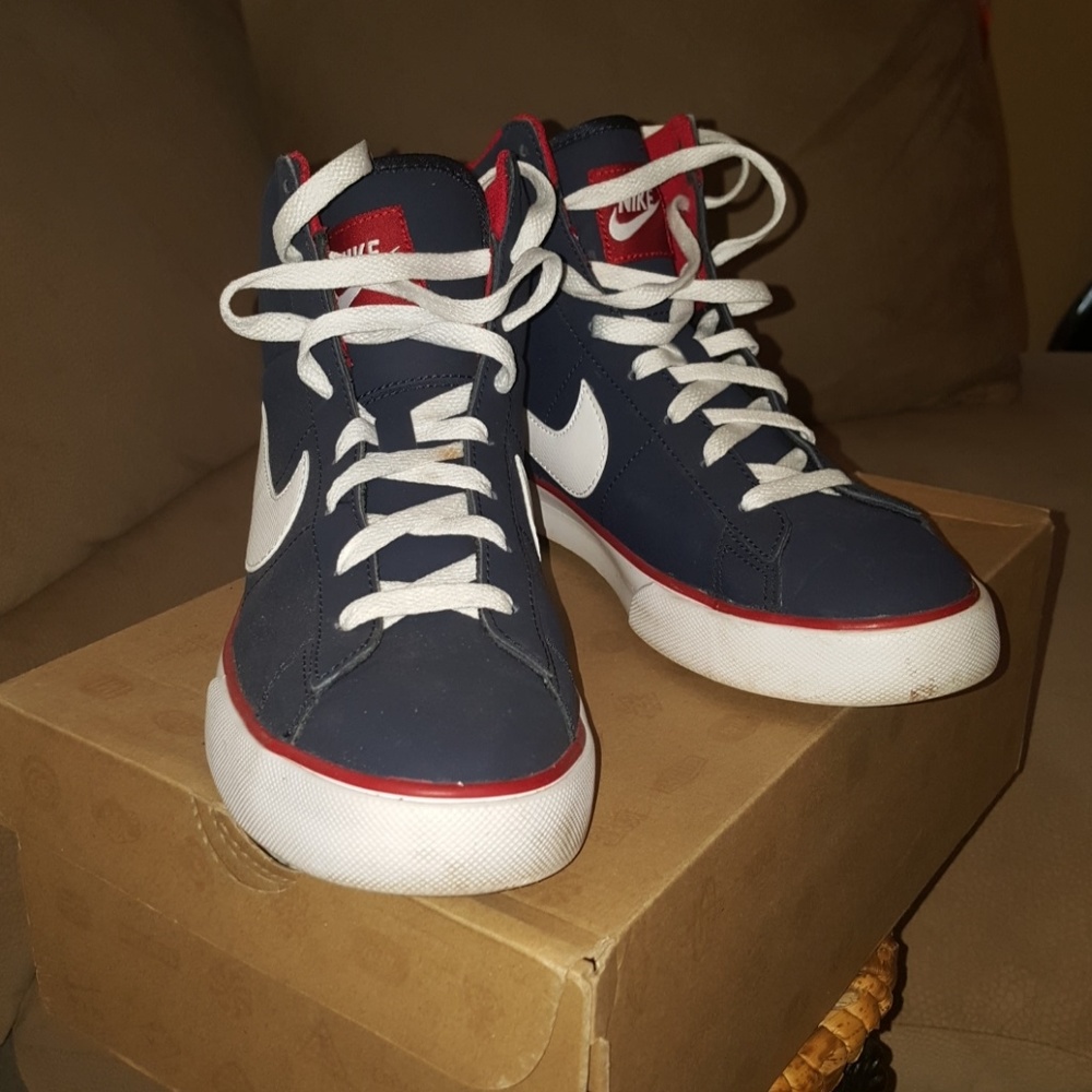 SOLD....   Sweet classic high