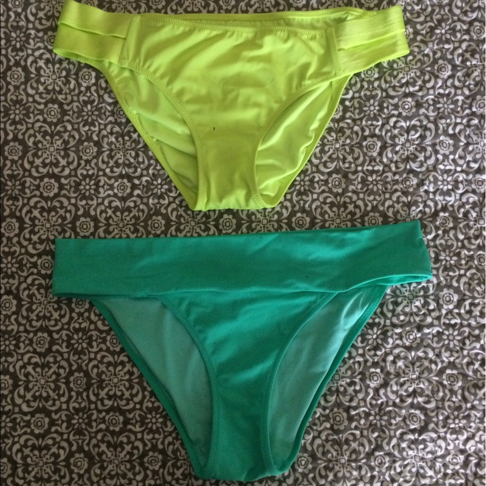 Victoria's Secret swimsuit bottoms medium