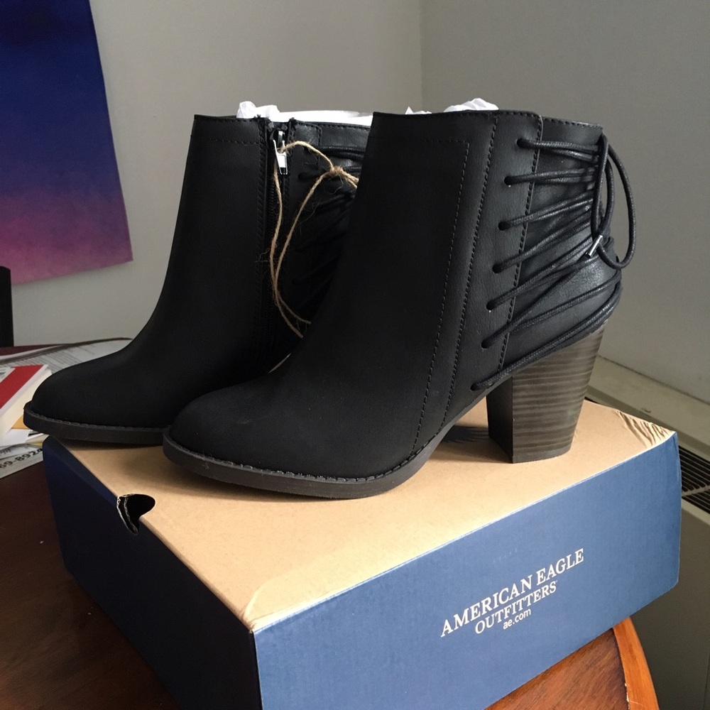 American Eagle Booites