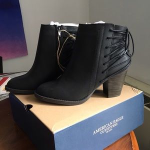 American Eagle Booites