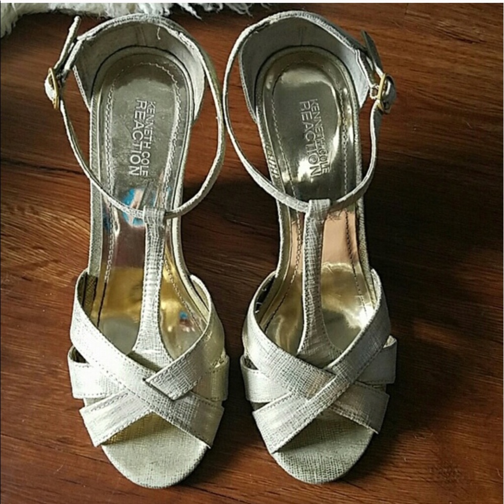 KC REACTION Gold Wedges